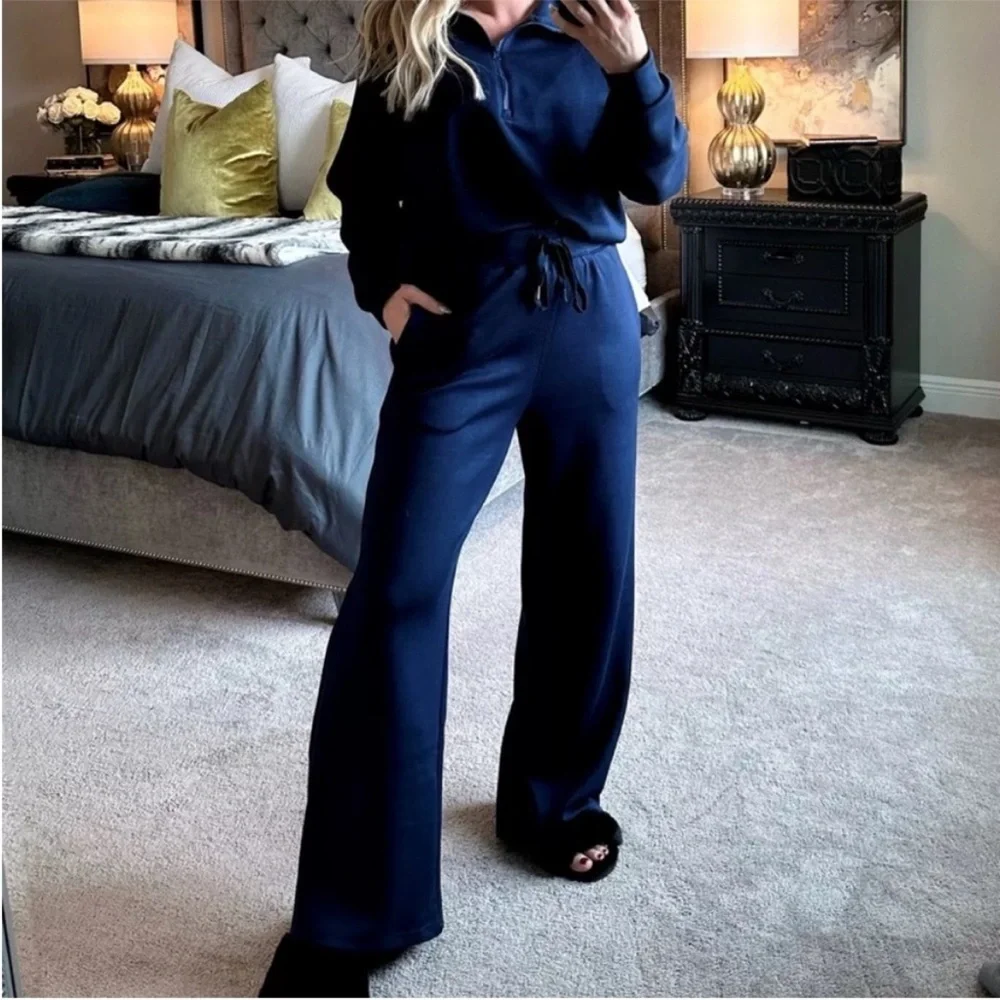 SPANX Airessentials Wide Leg Pant in Navy